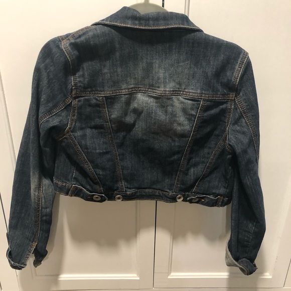 Jean jacket. - Picture 2 of 3